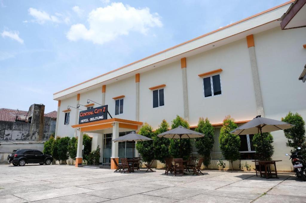 Oyo 1616 Hotel Central City 2 Tanjung Pandan Exterior foto