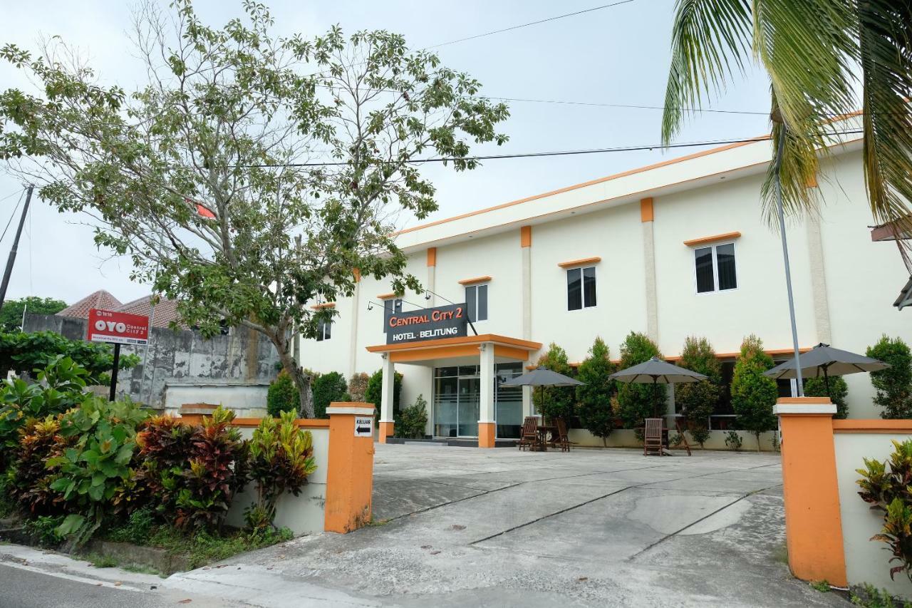 Oyo 1616 Hotel Central City 2 Tanjung Pandan Exterior foto