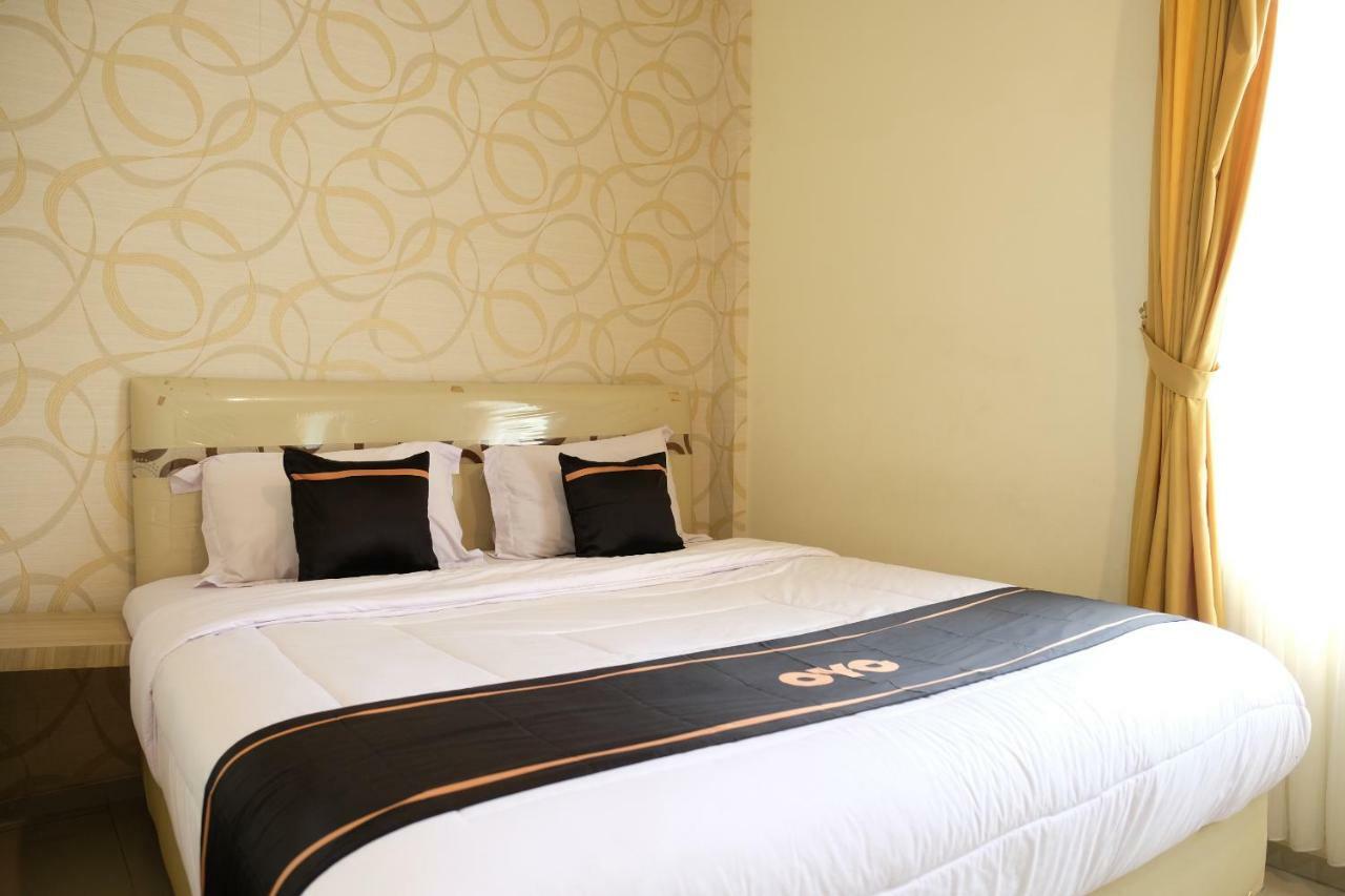 Oyo 1616 Hotel Central City 2 Tanjung Pandan Exterior foto